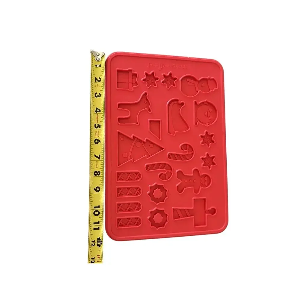 Pampered Chef Silicone Candy / Fondant Mold Christmas Holiday gingerbread house